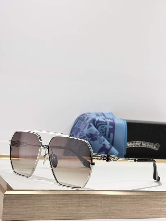 Picture of Chrome Hearts Sunglasses _SKUfw76989016fw